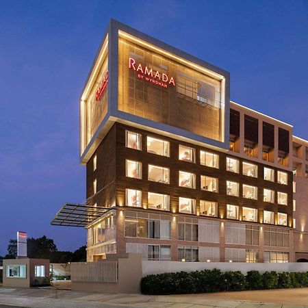 Hotel Ramada By Wyndham Gorakhpur Gorakhnath Mandir Road Extérieur photo