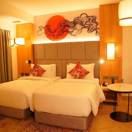 Hotel Ramada By Wyndham Gorakhpur Gorakhnath Mandir Road Extérieur photo