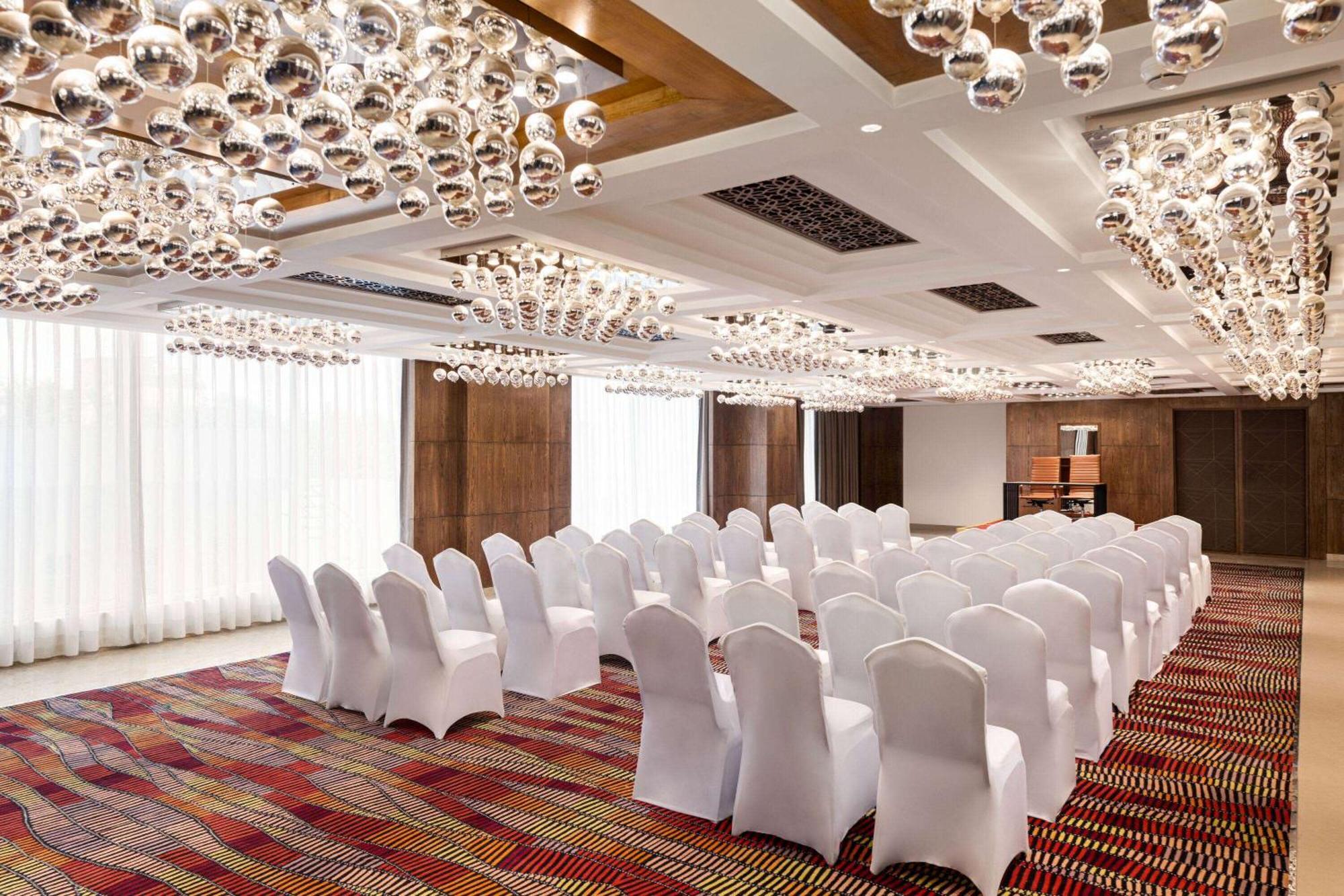Hotel Ramada By Wyndham Gorakhpur Gorakhnath Mandir Road Extérieur photo