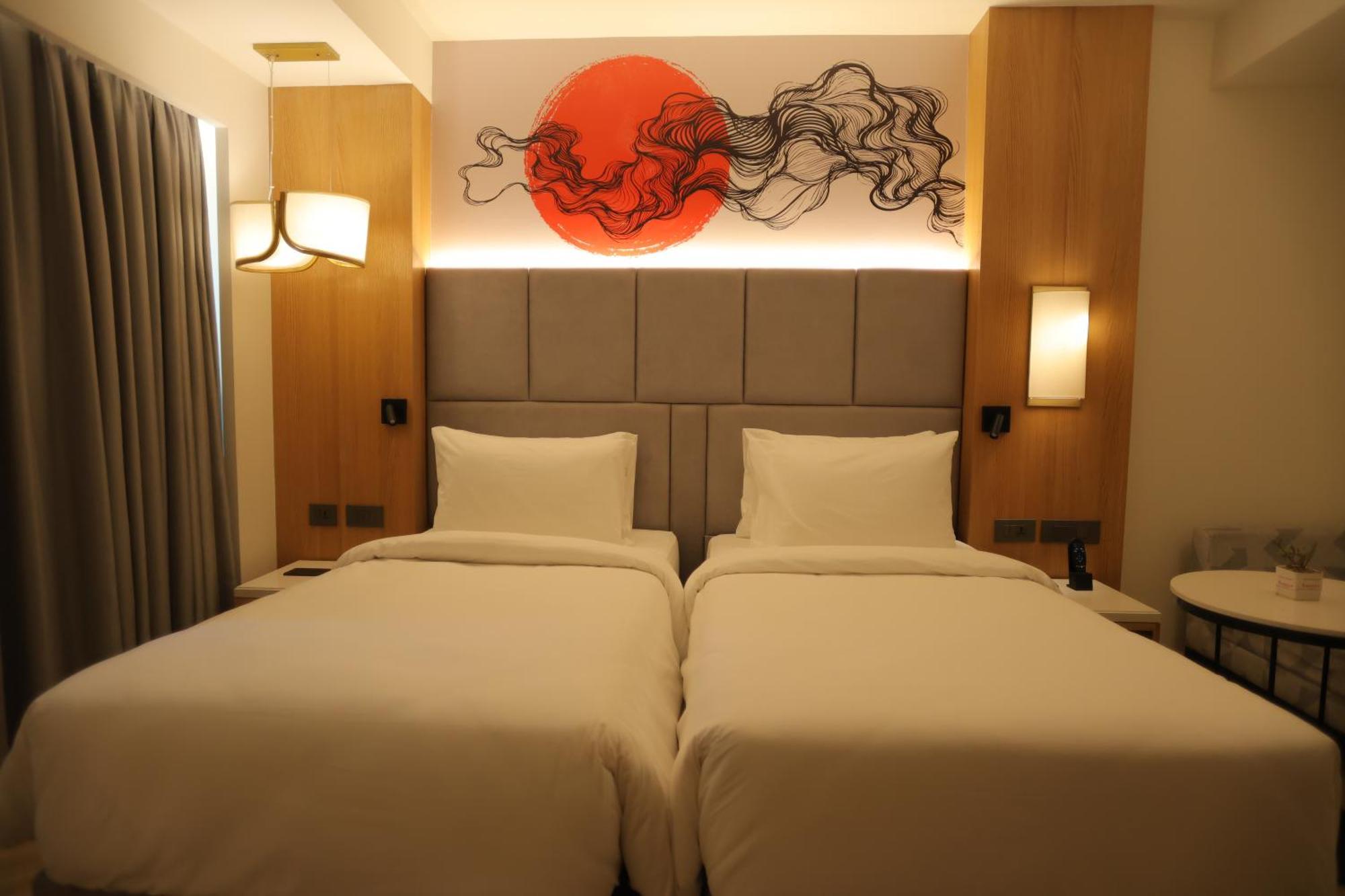 Hotel Ramada By Wyndham Gorakhpur Gorakhnath Mandir Road Extérieur photo