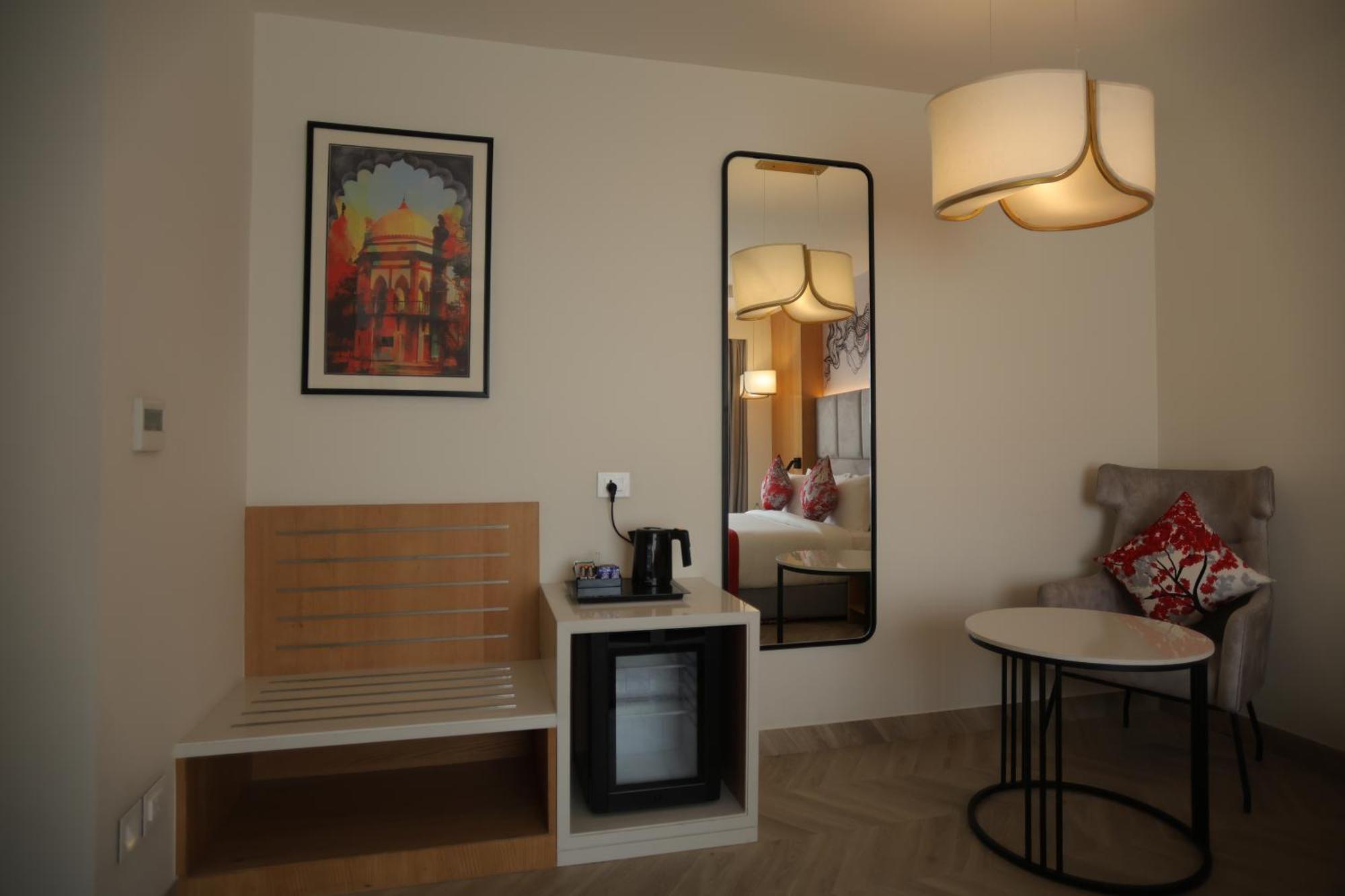 Hotel Ramada By Wyndham Gorakhpur Gorakhnath Mandir Road Extérieur photo